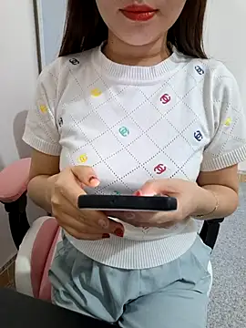 Avelyn-n online show from February 27, 2026, 8:14 am