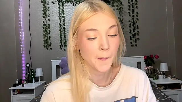 Snapshot of LlsabethHaze chatting on January 19, 2026, 9:24 am LlsabethHaze online show from January 19, 2026, 9:24 am