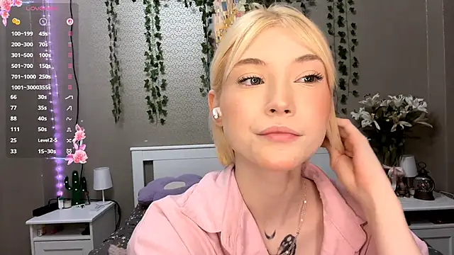 Snapshot of LlsabethHaze chatting on February 17, 2026, 2:14 pm LlsabethHaze online show from February 17, 2026, 2:14 pm