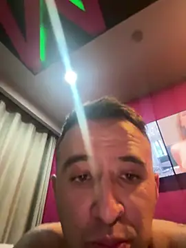 CharlyDic online show from July 30, 2026, 4:33 am