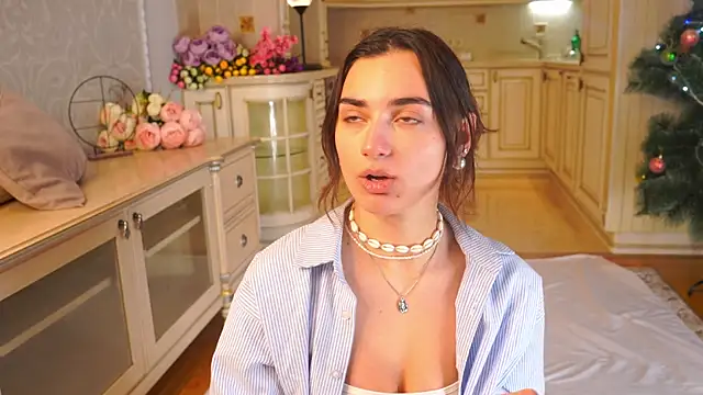 Snapshot of MinnaShummon chatting on January 10, 2026, 10:10 am MinnaShummon online show from January 10, 2026, 10:10 am