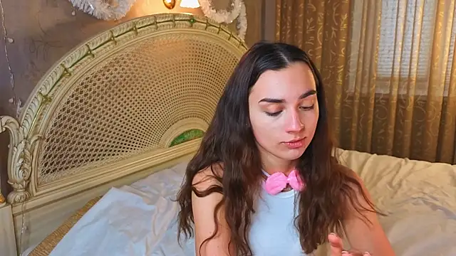 Snapshot of MinnaShummon chatting on January 8, 2026, 9:59 am MinnaShummon online show from January 8, 2026, 9:59 am