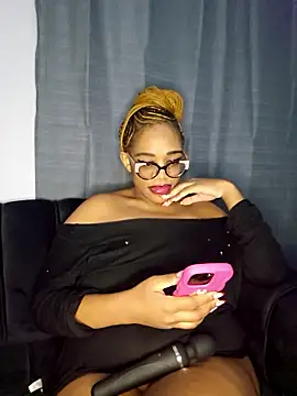 Snapshot of Sultrydiva1 chatting on January 11, 2026, 1:45 am Sultrydiva1 online show from January 11, 2026, 1:45 am