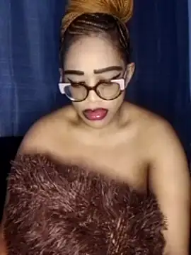 Snapshot of Sultrydiva1 chatting on January 12, 2026, 10:58 pm Sultrydiva1 online show from January 12, 2026, 10:58 pm