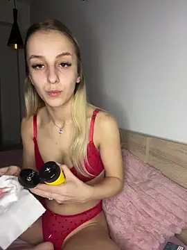 RahellaBlonde1 online show from February 24, 2026, 8:42 pm