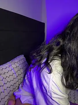 Iam Lyan  online show from March 8, 2026, 2:15 am