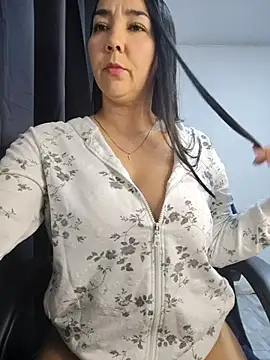 Snapshot of nathpalacios_ chatting on February 4, 2026, 1:44 am nathpalacios online show from February 4, 2026, 1:44 am