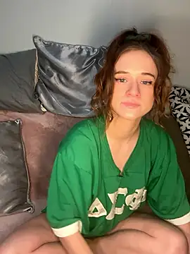 Snapshot of teenyblossom chatting on January 7, 2026, 10:26 pm teenyblossom online show from January 7, 2026, 10:26 pm