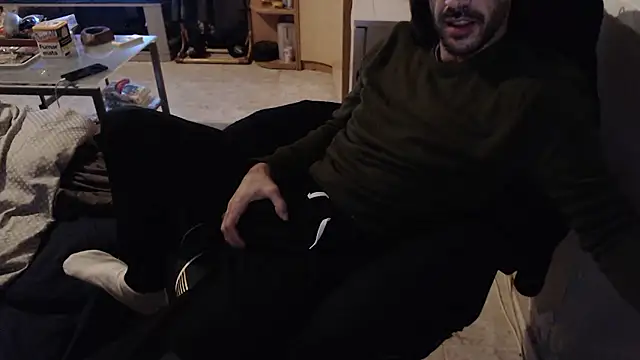 Snapshot of Blackroseyzeus chatting on January 14, 2026, 4:54 pm Blackroseyzeus online show from January 14, 2026, 4:54 pm