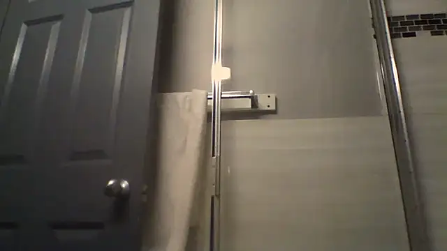 Snapshot of KellyKardashian chatting on January 14, 2026, 6:06 am KellyKardashian online show from January 14, 2026, 6:06 am