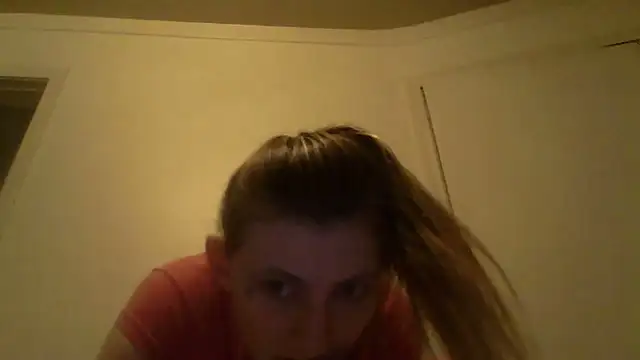 Snapshot of KellyKardashian chatting on February 21, 2026, 12:12 am KellyKardashian online show from February 21, 2026, 12:12 am