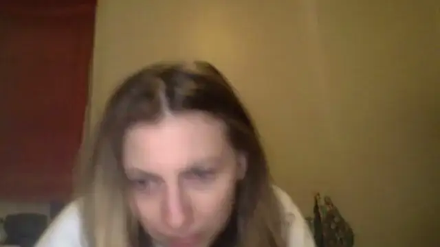 Snapshot of KellyKardashian chatting on February 21, 2026, 11:40 pm KellyKardashian online show from February 21, 2026, 11:40 pm