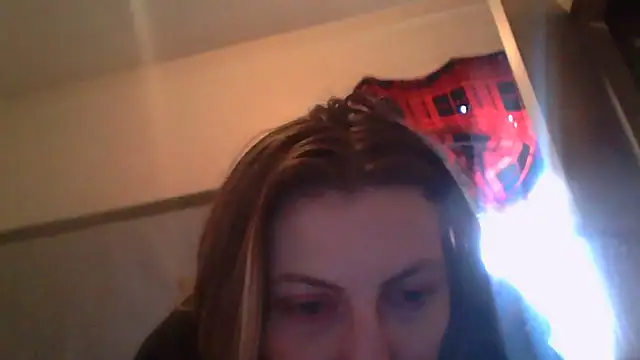 Snapshot of KellyKardashian chatting on February 14, 2026, 7:25 pm KellyKardashian online show from February 14, 2026, 7:25 pm