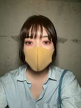 Snapshot of minami_room chatting on July 3, 2026, 1:17 pm minami room online show from July 3, 2026, 1:17 pm