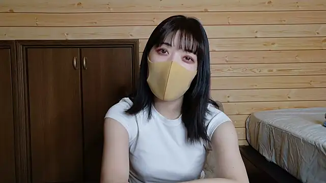 Snapshot of minami_room chatting on July 5, 2026, 1:40 pm minami room online show from July 5, 2026, 1:40 pm