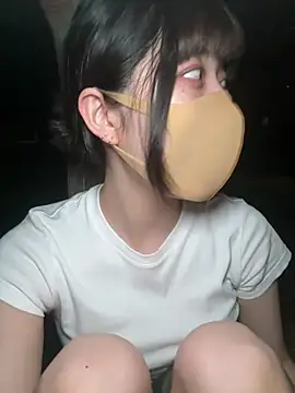 Snapshot of minami_room chatting on August 7, 2026, 12:44 pm minami room online show from August 7, 2026, 12:44 pm