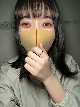 Snapshot of minami_room chatting on July 4, 2026, 12:43 pm minami room online show from July 4, 2026, 12:43 pm