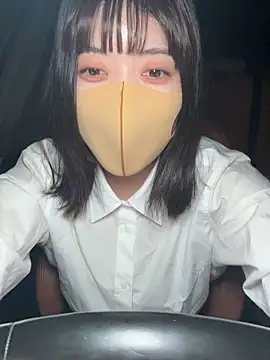 Snapshot of minami_room chatting on May 25, 2026, 11:09 am minami room online show from May 25, 2026, 11:09 am