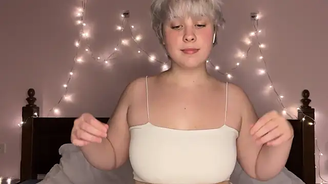 EvaSuunny online show from January 14, 2026, 5:05 pm