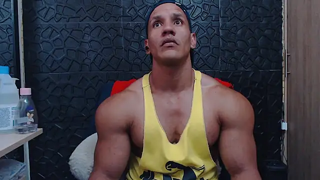 Snapshot of viktor_herrera chatting on January 9, 2026, 8:05 pm viktor herrera online show from January 9, 2026, 8:05 pm