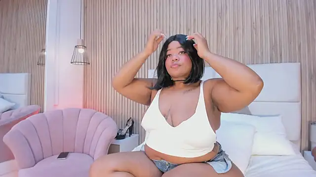 rachell queen  online show from May 11, 2026, 1:45 pm