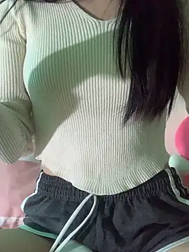 Snapshot of Rinrin_06 chatting on February 19, 2026, 2:03 pm Rinrin 06 online show from February 19, 2026, 2:03 pm