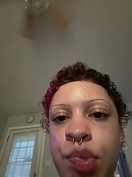 jojosbizarrelyf online show from April 15, 2026, 12:16 am