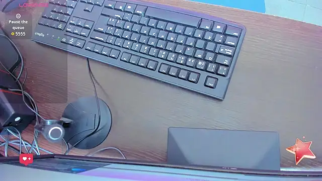 emilywilliis online show from February 18, 2026, 12:34 pm