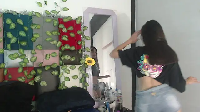 Snapshot of shaysummer chatting on March 20, 2026, 5:36 pm shaysummer online show from March 20, 2026, 5:36 pm