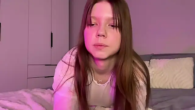 karalinhks online show from March 4, 2026, 7:32 pm