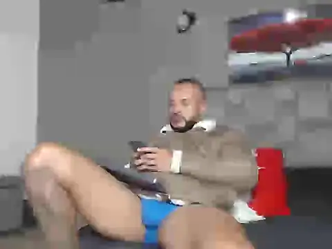 Snapshot of LeonGolds chatting on February 5, 2026, 11:06 am LeonGolds online show from February 5, 2026, 11:06 am