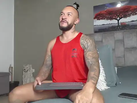 Snapshot of LeonGolds chatting on February 19, 2026, 9:01 pm LeonGolds online show from February 19, 2026, 9:01 pm