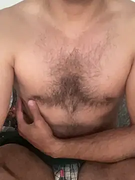 Snapshot of comings33 chatting on February 23, 2026, 11:44 am comings33 online show from February 23, 2026, 11:44 am