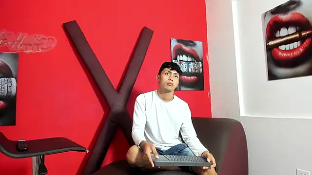 AVENGER BOYS2026 online show from May 21, 2026, 7:22 pm