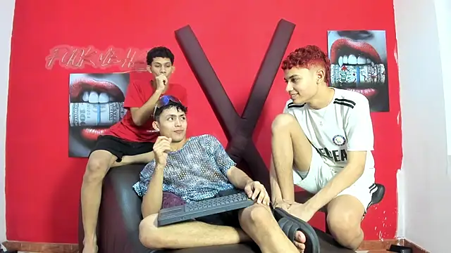 AVENGER BOYS2026 online show from May 14, 2026, 7:22 pm
