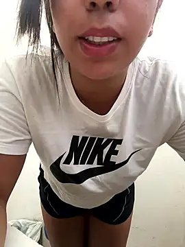 Snapshot of martinakawj chatting on January 9, 2026, 5:42 pm martinakawj online show from January 9, 2026, 5:42 pm