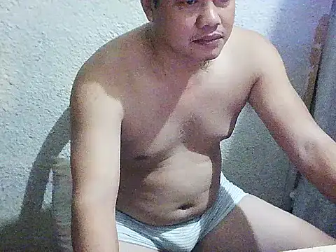 Snapshot of UrAsianGuy90 chatting on January 15, 2026, 11:52 pm UrAsianGuy90 online show from January 15, 2026, 11:52 pm