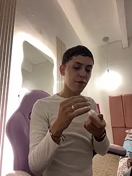 Snapshot of Iamcami_ chatting on February 23, 2026, 6:52 pm Iamcami online show from February 23, 2026, 6:52 pm