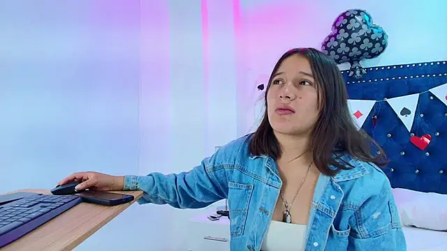 Snapshot of Cristal_and_luke chatting on February 21, 2026, 3:30 am Cristal and luke online show from February 21, 2026, 3:30 am