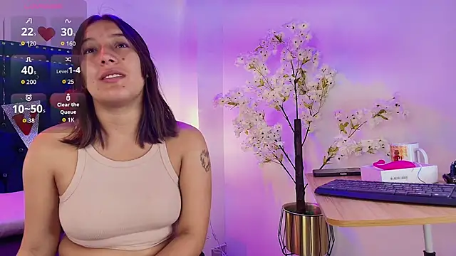 Snapshot of Cristal_and_luke chatting on February 19, 2026, 3:36 am Cristal and luke online show from February 19, 2026, 3:36 am