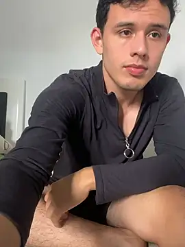 Keylerth  online show from February 2, 2026, 7:02 pm