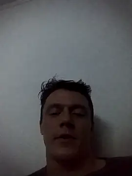 RAFAELQUINTEROSCAVALHEI online show from February 1, 2026, 9:40 am