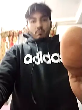 Huevosdtoro online show from January 6, 2026, 6:17 am