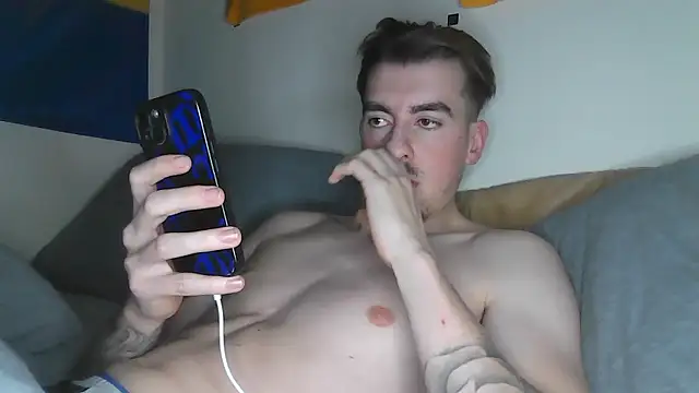 Snapshot of essexboy_2002 chatting on January 11, 2026, 11:33 pm essexboy 2002 online show from January 11, 2026, 11:33 pm