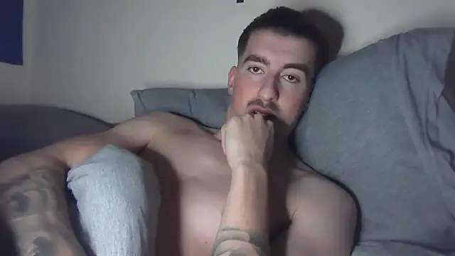 Snapshot of essexboy_2002 chatting on January 6, 2026, 11:53 pm essexboy 2002 online show from January 6, 2026, 11:53 pm
