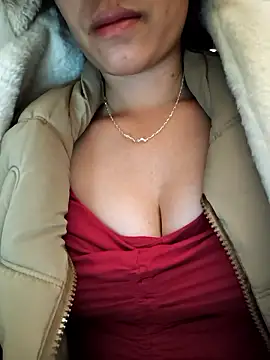 -Lynn- online show from January 12, 2026, 1:34 am