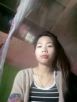 Snapshot of Yaya-827 chatting on January 10, 2026, 5:25 am Yaya-827 online show from January 10, 2026, 5:25 am