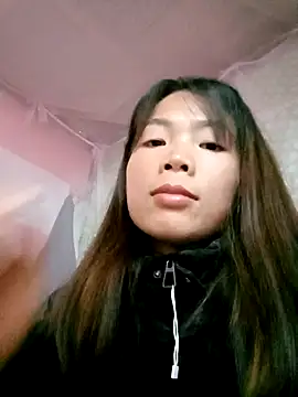 Snapshot of Yaya-827 chatting on January 9, 2026, 2:13 pm Yaya-827 online show from January 9, 2026, 2:13 pm