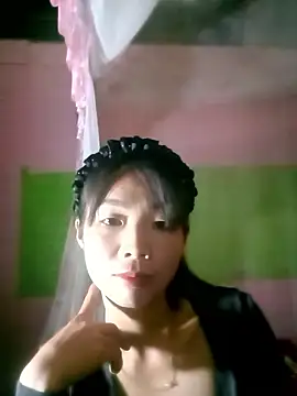 Snapshot of Yaya-827 chatting on January 11, 2026, 8:21 am Yaya-827 online show from January 11, 2026, 8:21 am