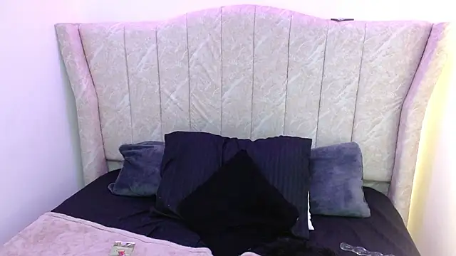 Snapshot of Angel_adrien chatting on February 11, 2026, 12:49 pm Angel adrien online show from February 11, 2026, 12:49 pm